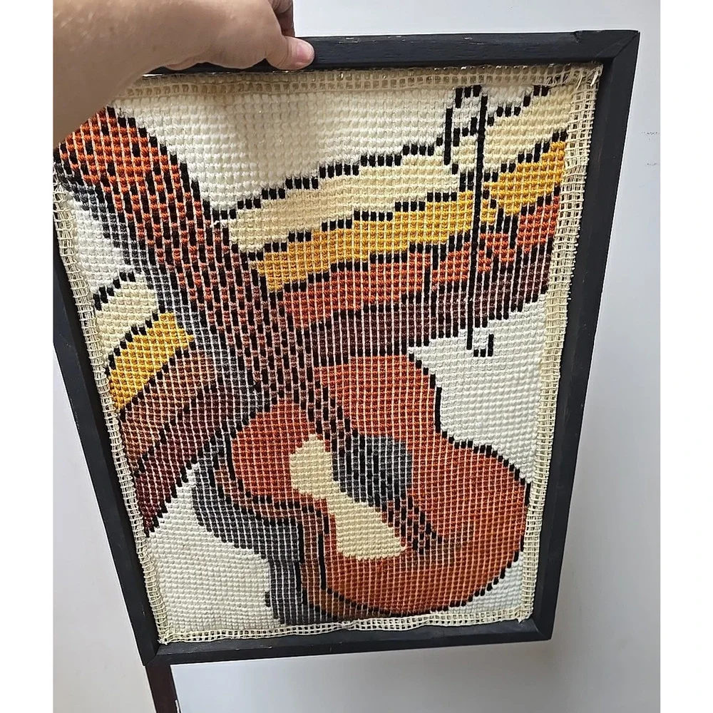 Vtg Handcrafted Acoustic Guitar Latch Hook‎ Tapestry Wall Picture 25.5